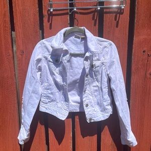 SUPER CUTE white jean jacket